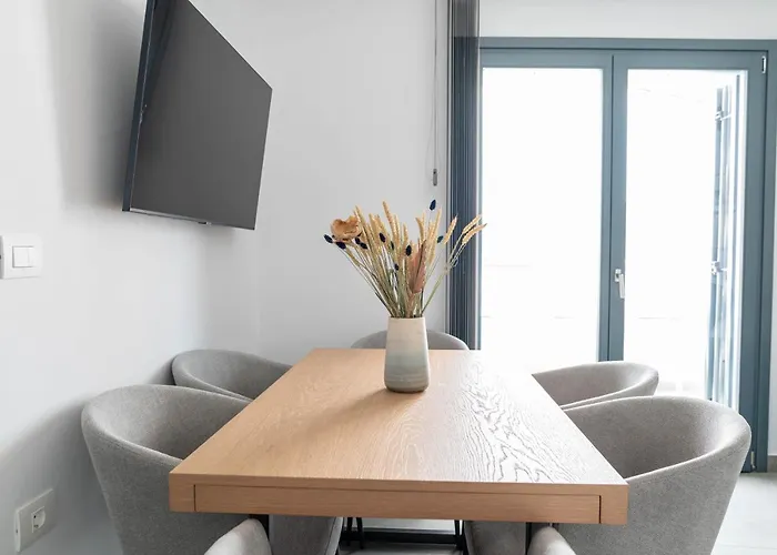 Lemon Tree House بيت للعطل ليبسوي