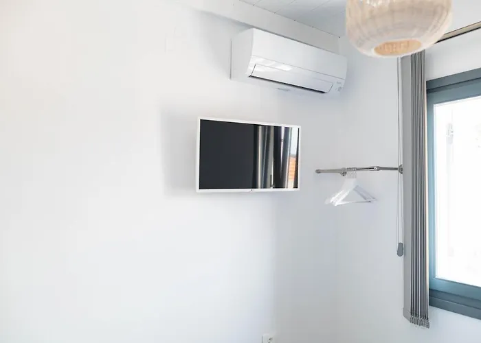 Lemon Tree House ليبسوي